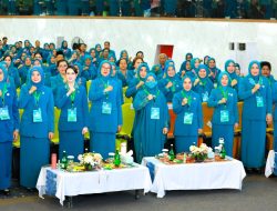 Ketua TP PKK Jatim Arumi Bachsin Hadiri Puncak Peringatan HKG PKK Ke-53