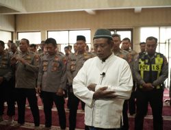 Polres Pelabuhan Tanjung Perak Gelar Sholat Ghoib dan Doa Bersama untuk Alm. Affan Kurniawan dan Keselamatan Bangsa