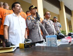 Polisi Berhasil Amankan 91 Orang Diduga Pelaku Kerusuhan dan Pengrusakan di DPRD Kota Madiun