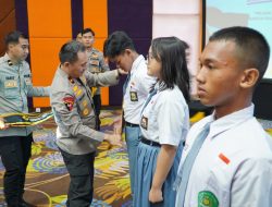 Polda Jatim Kukuhkan 234 Pelajar Jadi Duta Kamtibmas, Siap Jadi Agen Perdamaian di Sekolah