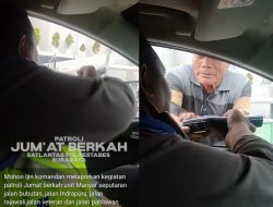 BRAVO” Berbagi Juma’at Berkah Bukti Satlantas Polrestabes Surabaya Peduli Wong Cilik