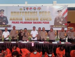 Press Release Akhir Tahun Polres Pelabuhan Tanjung Perak Berhasil Menekan Angka Kriminal Sepanjang Tahun 2025 Dibandingkan Pada Tahun 2024
