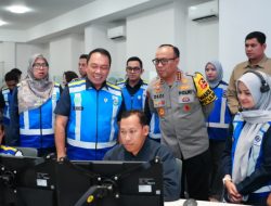 Wakapolri Pantau Arus Balik Nataru di Command Center Tol Jasa Marga Jatiasih