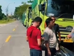 Respon Keluhan Warga, Satlantas Polres Bangkalan Tindak Truk Parkir Sembarangan di Depan Stadion Kerapan Sapi R.P Moch Noer