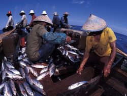 Nelayan Gresik Dukung Kepolisian Jaga Kamtibmas Selama Ramadan