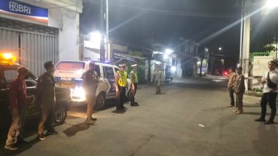 Bersama Jaga Kampung, Polsek Semampir, Warga dan Satpol PP Perkuat Kamtibmas