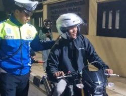 Satlantas Polres Wonosobo Melakukan Kegiatan Edukasi Kepada Masyarakat Guna Meningkatkan Kesadaran dan Kepatuhan dalam Berlalu Lintas